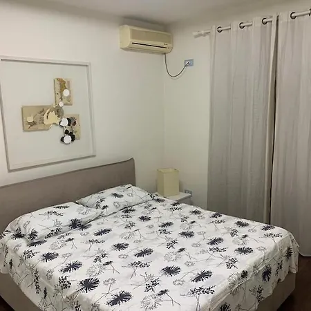 Apartment 4a *